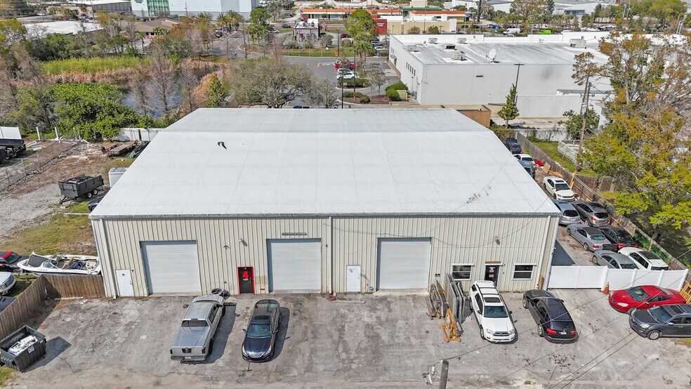 More Photos Of 9161 131st Pl N, Largo Warehouse For Lease