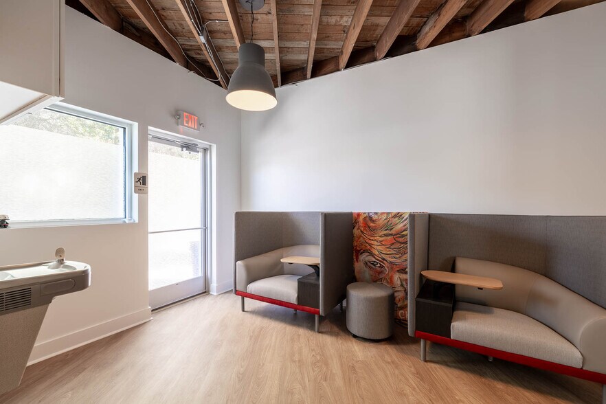 More Photos Of 1107 Margaret St, Jacksonville Loft Creative Space For Lease