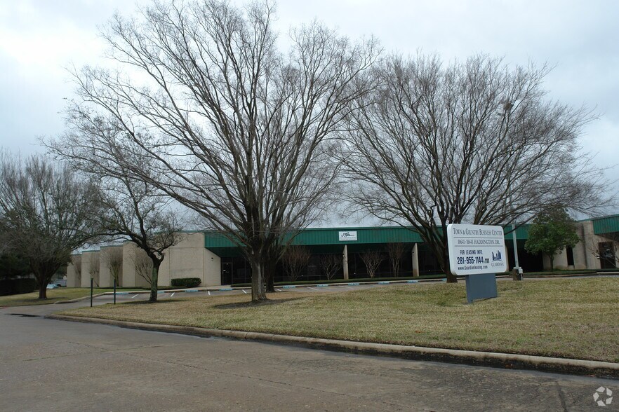 More Photos Of 10620 Stebbins Cir, Houston Unknown For Lease