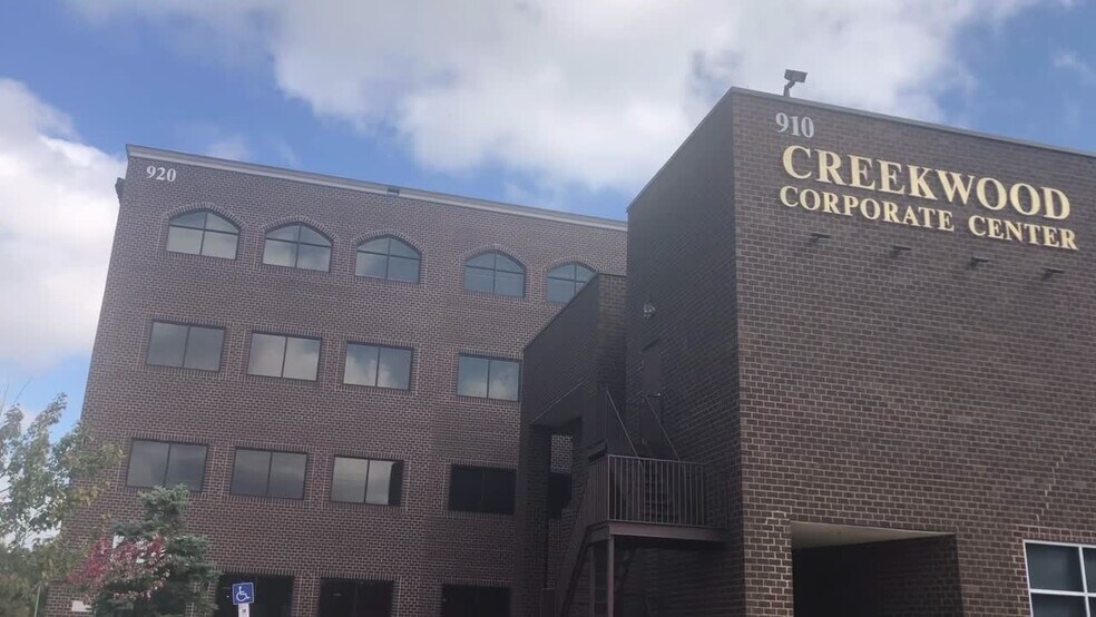 More Photos Of 910 W Basin Rd, New Castle Unknown For Lease