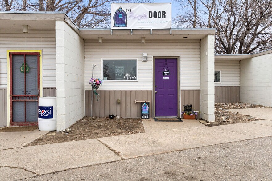 More Photos Of 2001 8th Ave SE, Minot General Retail For Sale