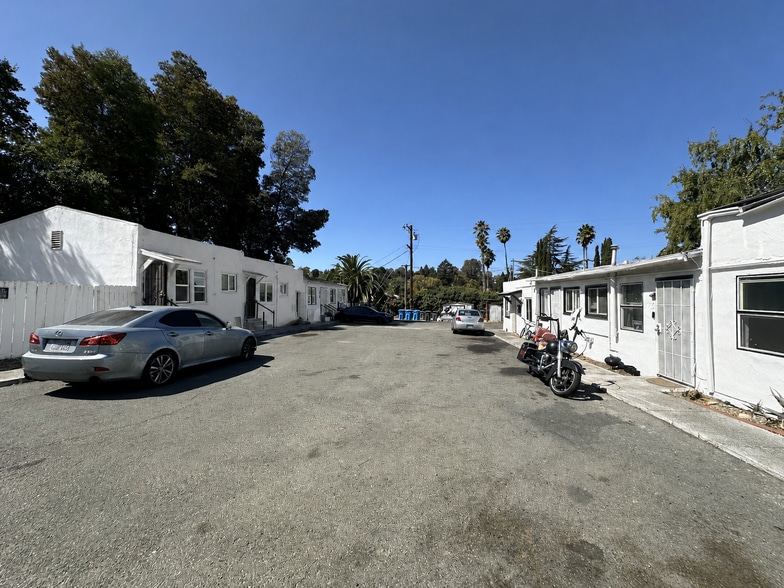 Primary Photo Of 121 Lincoln Rd W, Vallejo Apartments For Sale