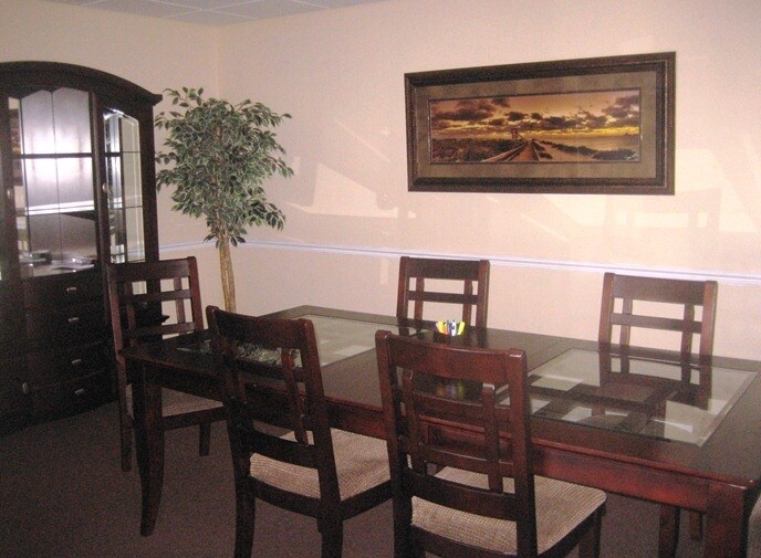 More Photos Of 912 S Nova Rd, Ormond Beach Warehouse For Lease