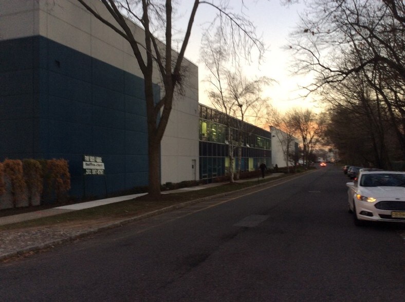 More Photos Of 17-09 Zink Pl, Fair Lawn Manufacturing For Sale