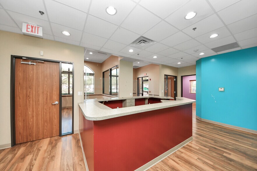 More Photos Of 3521 Town Center Blvd, Sugar Land Medical For Lease