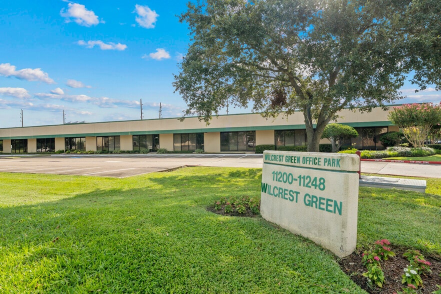 More Photos Of 11200-11248 Wilcrest Green Dr, Houston Unknown For Lease