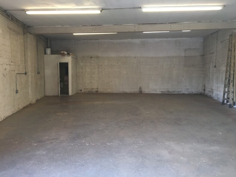 More Photos Of 319 Schuyler Ave, Kearny Warehouse For Sale