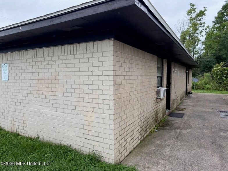 More Photos Of 5420 28th St, Gulfport Apartments For Sale
