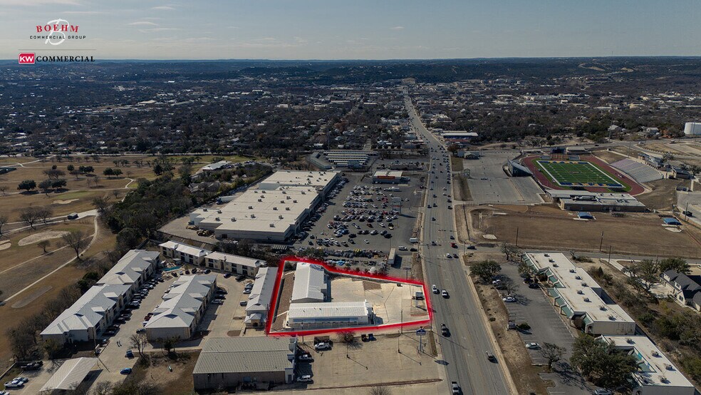 More Photos Of 1401-1405 Sidney Baker St, Kerrville Office For Sale