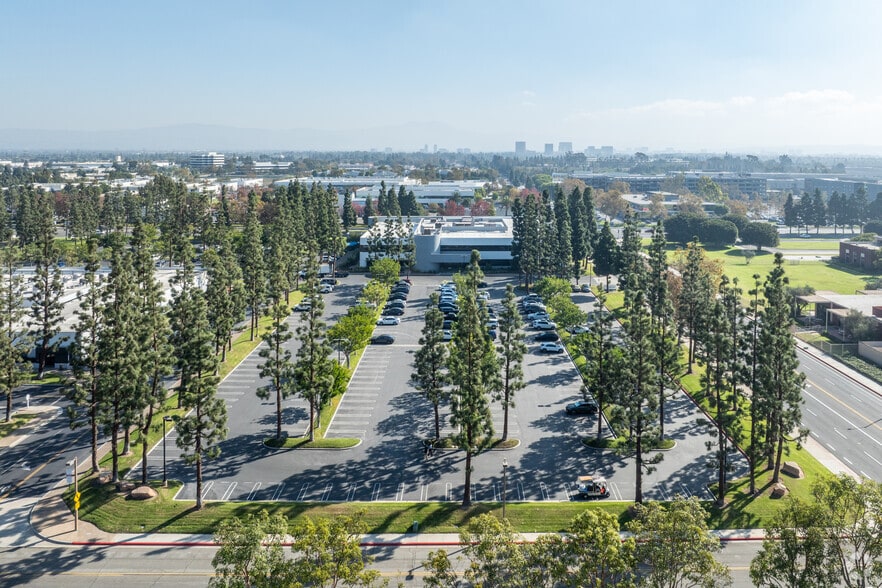 More Photos Of 3515 Harbor Blvd, Costa Mesa Unknown For Lease