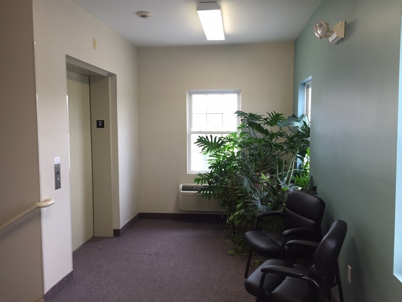 More Photos Of 100 Smithfield Ave, Pawtucket Medical For Sale