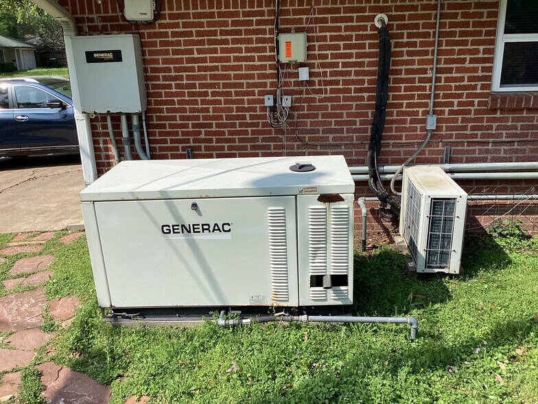 More Photos Of 302 Conroe Dr, Conroe Assisted Living For Sale