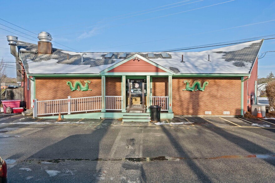 More Photos Of 300 Main St, Bourne General Retail For Sale