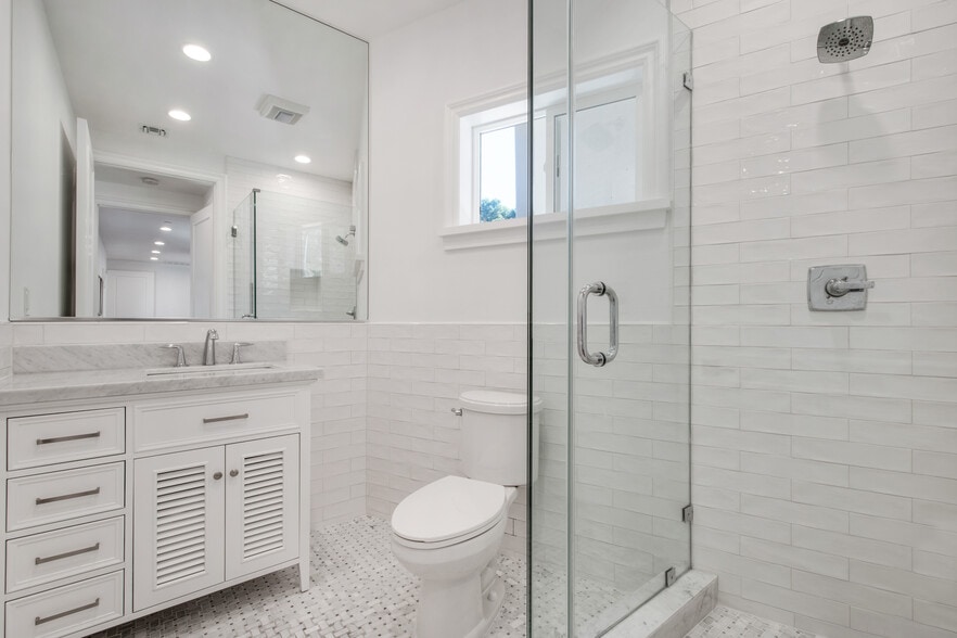 More Photos Of 9696 Antelope Rd, Beverly Hills Specialty For Lease