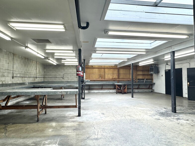 More Photos Of 735 Gilman St, Berkeley Showroom For Sale