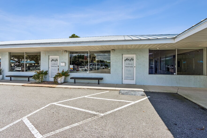 More Photos Of 1401 Penman Rd, Jacksonville Beach Loft Creative Space For Sale