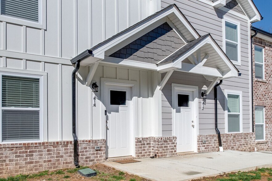 More Photos Of 100 Henry Dr, Burns Apartments For Sale