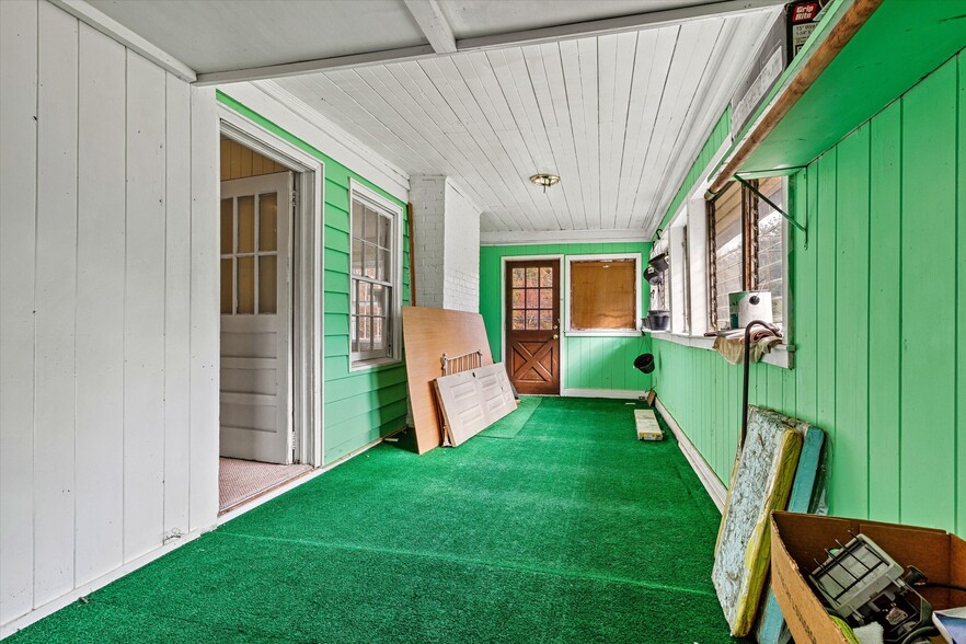 More Photos Of 1190 S NC 16 Business Hwy, Stanley Flex For Sale