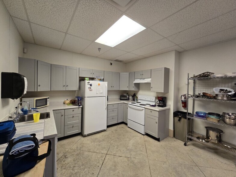 More Photos Of 195 Plaza Dr, Prescott Medical For Sale