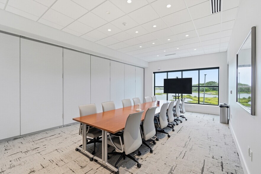More Photos Of 1650 US Highway 1 S, Saint Augustine Office For Lease