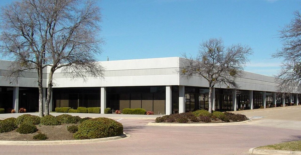 More Photos Of 2301-2337 Gravel Dr, Fort Worth Unknown For Lease
