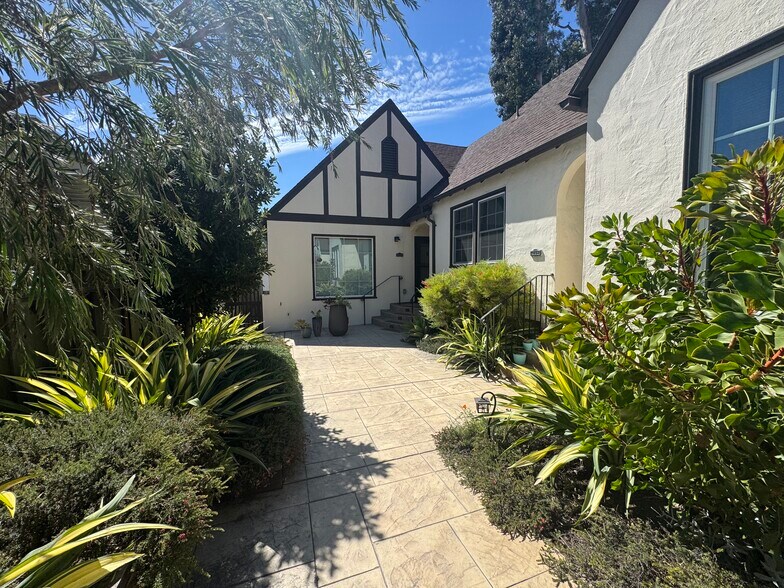 More Photos Of 1652 Oxford St, Berkeley Apartments For Sale