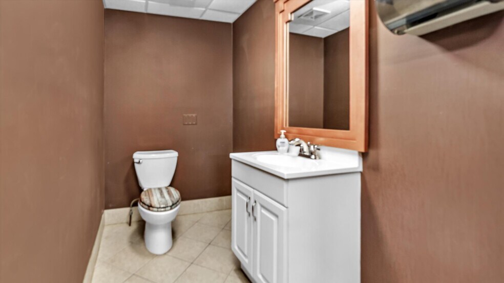 More Photos Of 32 Chichester Ave, Center Moriches Industrial For Sale