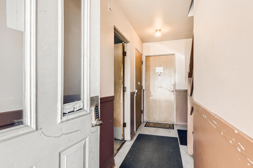More Photos Of 9225 S Pulaski Rd, Evergreen Park Apartments For Sale