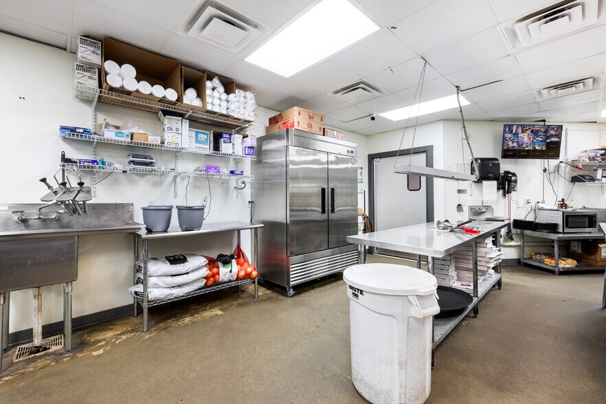 More Photos Of 14 W Main St, Idabel Restaurant For Sale