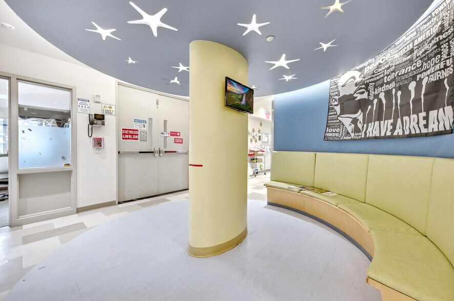 More Photos Of 180 Amsterdam Ave, New York Religious Facility For Lease