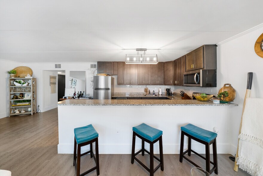 More Photos Of 480 Santa Rosa Blvd, Fort Walton Beach Apartments For Sale
