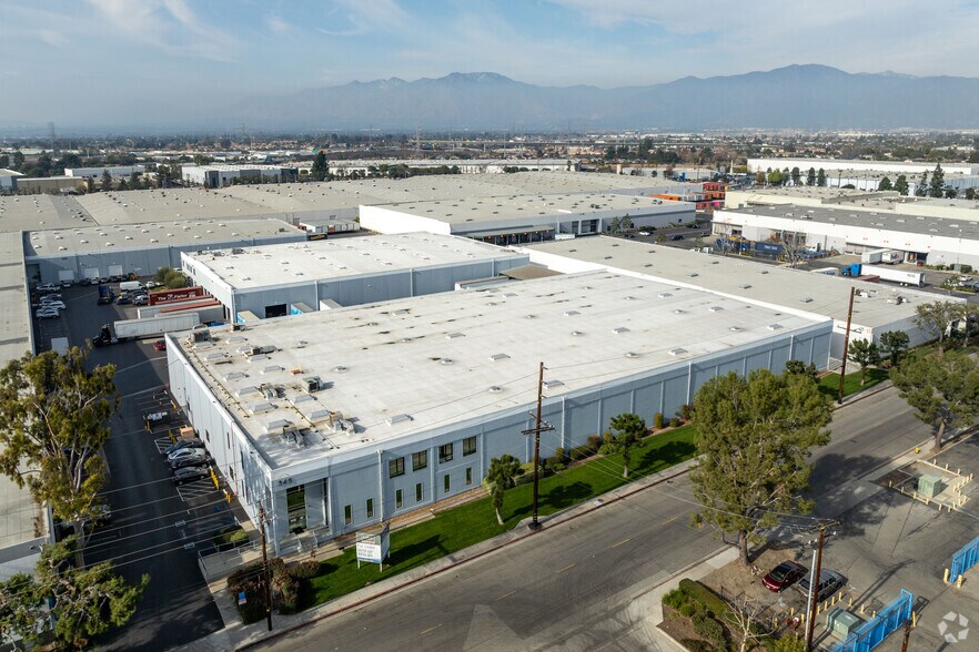 More Photos Of 345 N Baldwin Park Blvd, City Of Industry Manufacturing For Lease