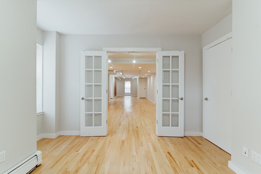 More Photos Of 489 Jersey Ave, Jersey City Storefront Retail Office For Lease