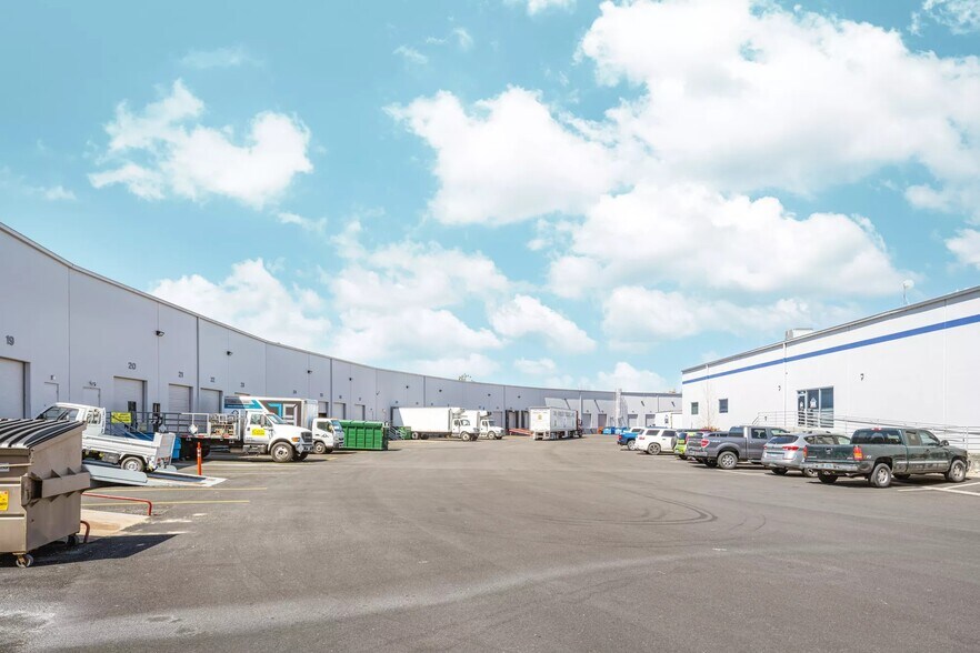 More Photos Of 700-742 Spice Islands Dr, Sparks Warehouse For Lease