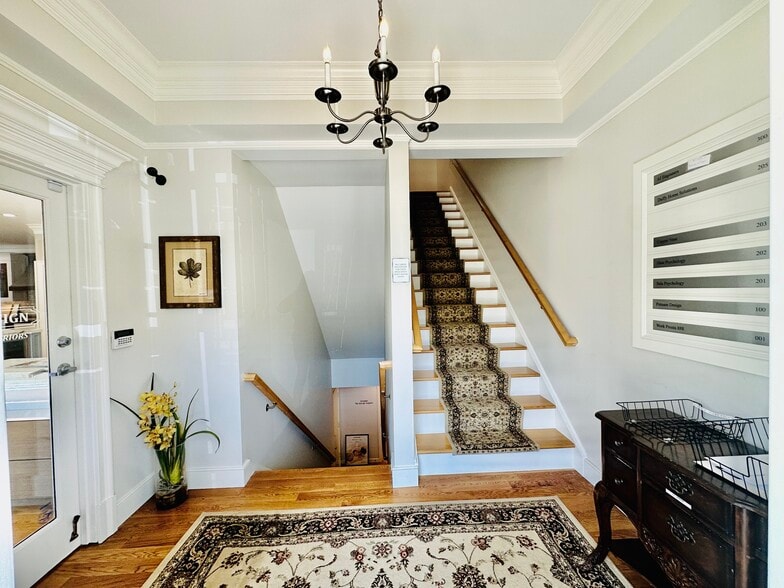 More Photos Of 406 E Putnam Ave, Cos Cob Office For Lease