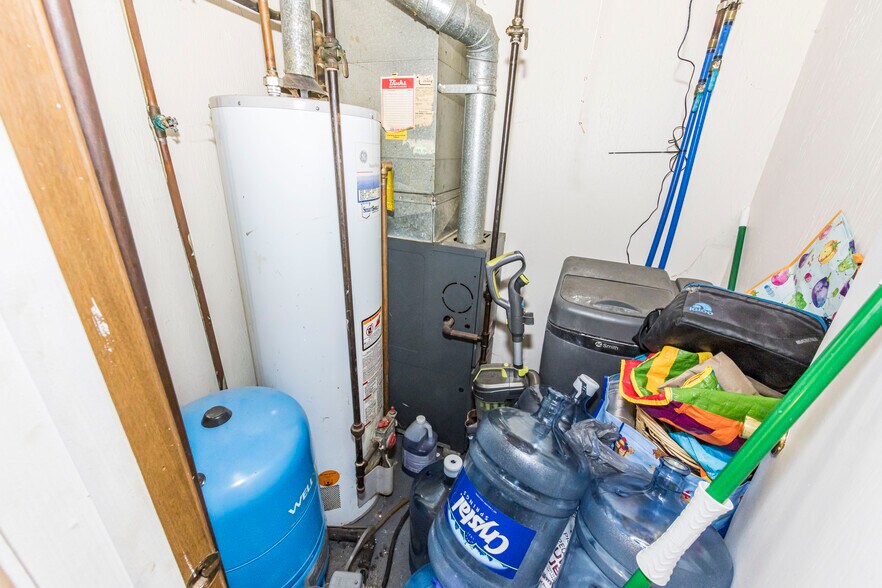 More Photos Of 3800 Grace Dr, Kent Multifamily For Sale