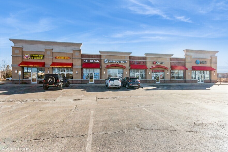 More Photos Of 277-297 S Weber Rd, Romeoville Storefront For Lease