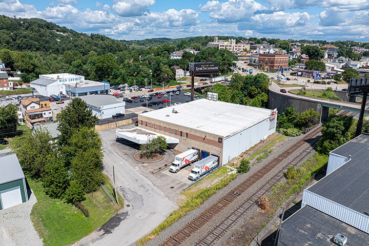 More Photos Of 100 Tripak Industries Blvd, Tarentum Distribution For Sale