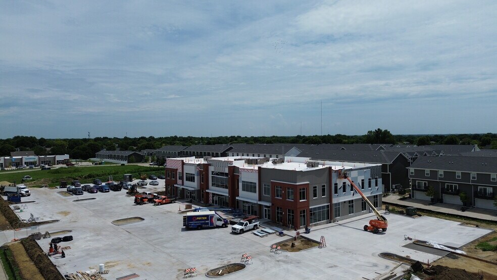 More Photos Of Birchwood South Lot 7, Davenport General Retail For Lease