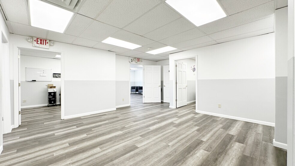 More Photos Of 7125 Reading Rd, Cincinnati Medical For Sale