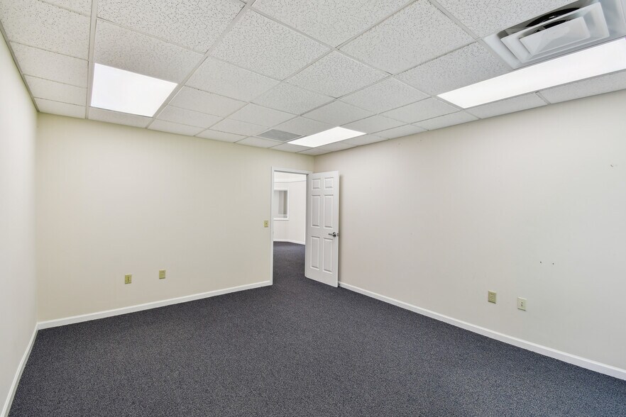 More Photos Of 4540 Southside Blvd, Jacksonville Medical For Lease