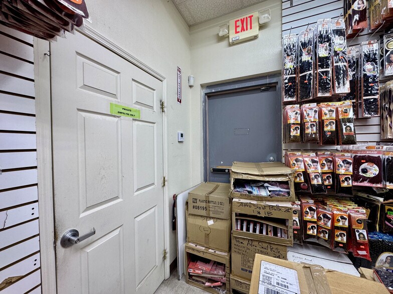 More Photos Of 3501 SW 34th St, Gainesville Freestanding For Lease