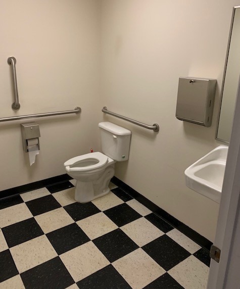 More Photos Of 203 N Franklin St, Remington Storefront Retail Office For Lease