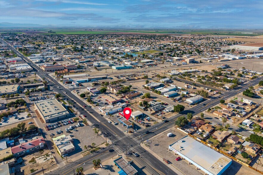 More Photos Of 977 Main St, Brawley General Retail For Sale