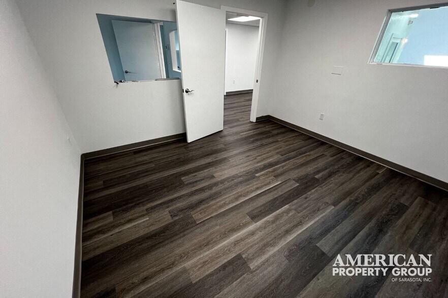 More Photos Of 740 The Rialto, Venice Medical For Sale