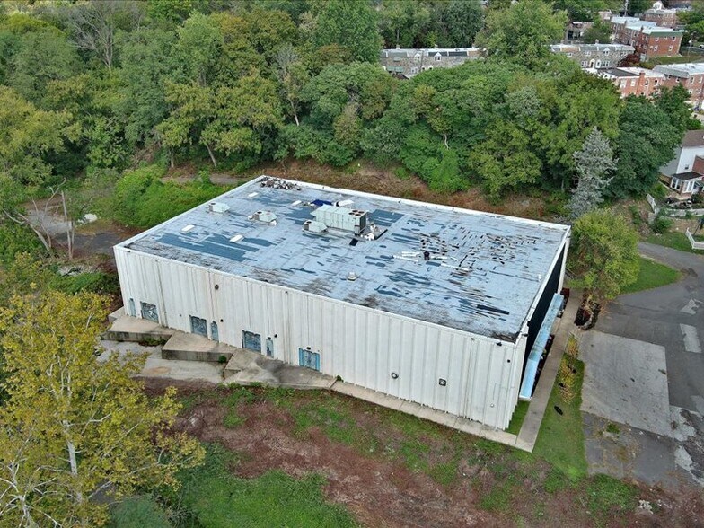 More Photos Of 4000 Bridge St, Drexel Hill Manufacturing For Lease