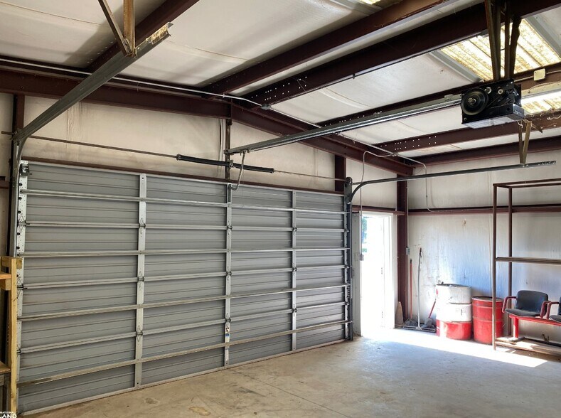 More Photos Of 1701 S Timber St, Stuttgart Office Residential For Sale