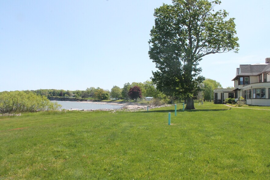 More Photos Of 7200 Lake Shore Rd, Derby Lodge Meeting Hall For Sale