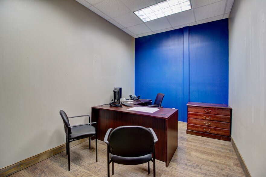 More Photos Of 923 N Loop 1604 E, San Antonio Unknown For Lease