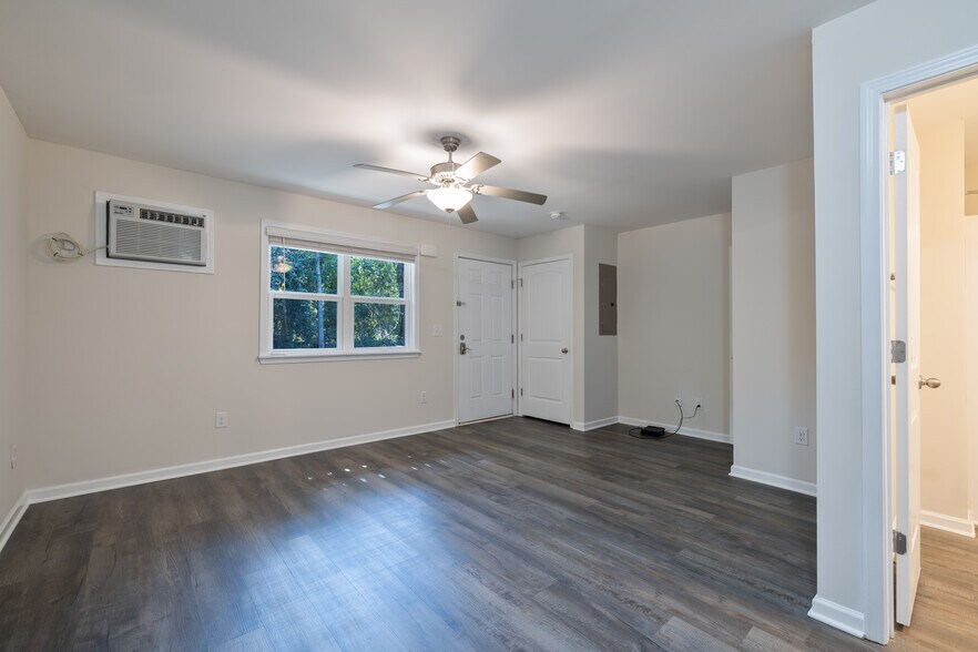 More Photos Of 808 College Ave, Clemson Apartments For Sale